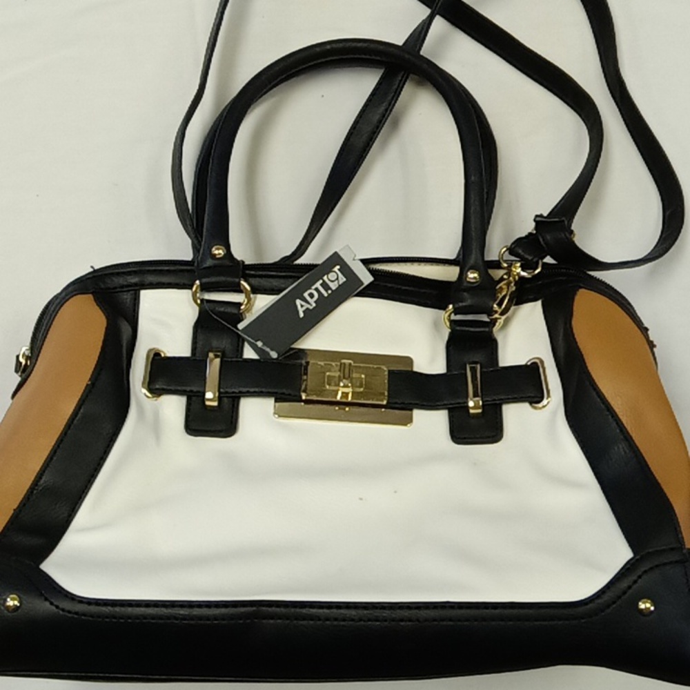 APT 9 purse